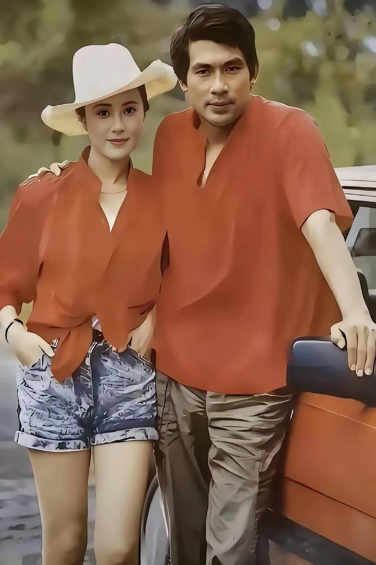 朱时茂、傅艺伟在共同出演了1987年出品的电影《超速》了，那时朱时茂才33岁，傅