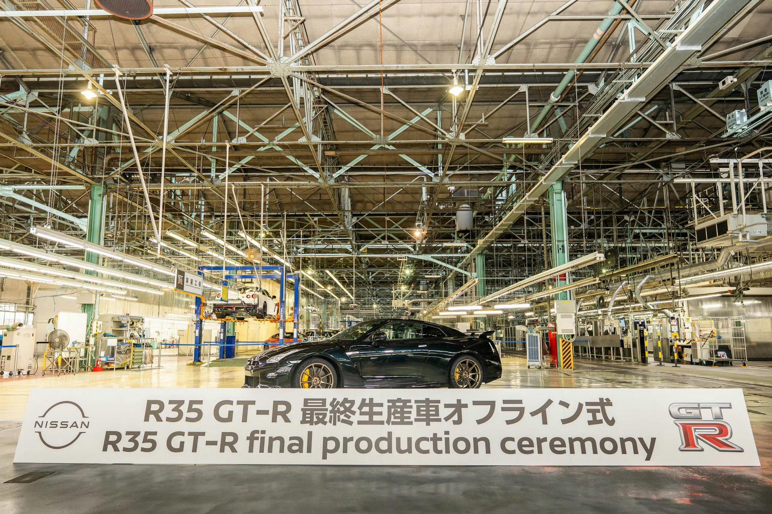 历经18年，最后一台日产GT-RR35驶下生产线R35我最喜欢的车，真正的Dr