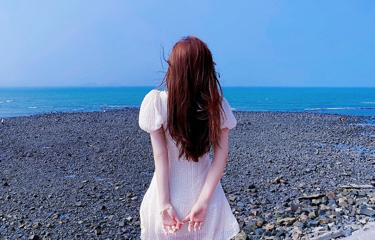 一个女人喊你哥哥，其实意思很明确：1、给你发好人卡，划清界限，她对你没男女之情