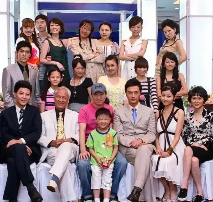 当年《丑女无敌》剧照，里面居然有辛芷蕾…