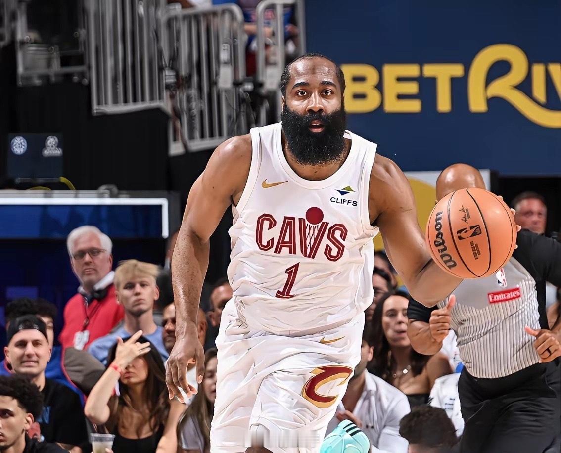 太亏了！哈登自降身价留守骑士，放弃4232万高薪，这合同被低估了？NBA重磅续约