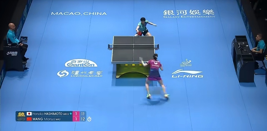 王曼昱vs桥本帆乃香这次世界杯比赛很好看，没想到王曼昱打削球手也挺好看，居然打出