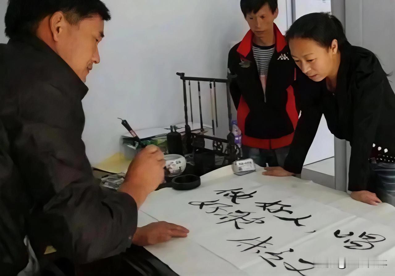 大衣哥与时俱进，学习从不懈怠！大衣哥朱之文不止一次的说自己连小学二年级