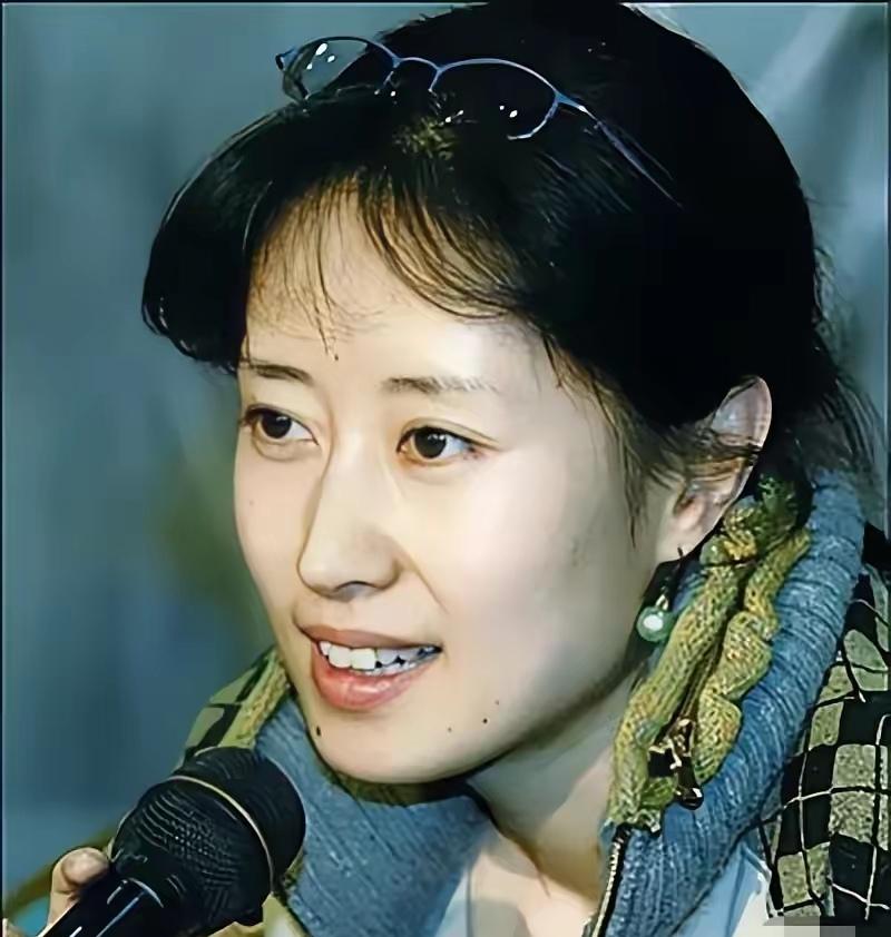 给辛柏青说媒的话，别只盯着吴越和马伊琍，刘敏涛也是一个选项！她虽然没有吴越和马伊