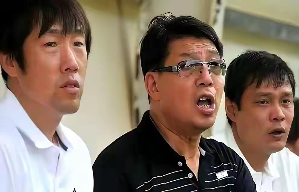 战略性放弃亚冠，对于上海海港和成都蓉城都是正确的选择，明明知道亚冠走不远，为什么