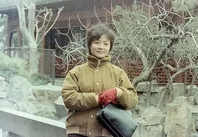 1983年，王贵娥到北京探望丈夫，待了一段时间后，就不想回广西话剧团了。巧的是，
