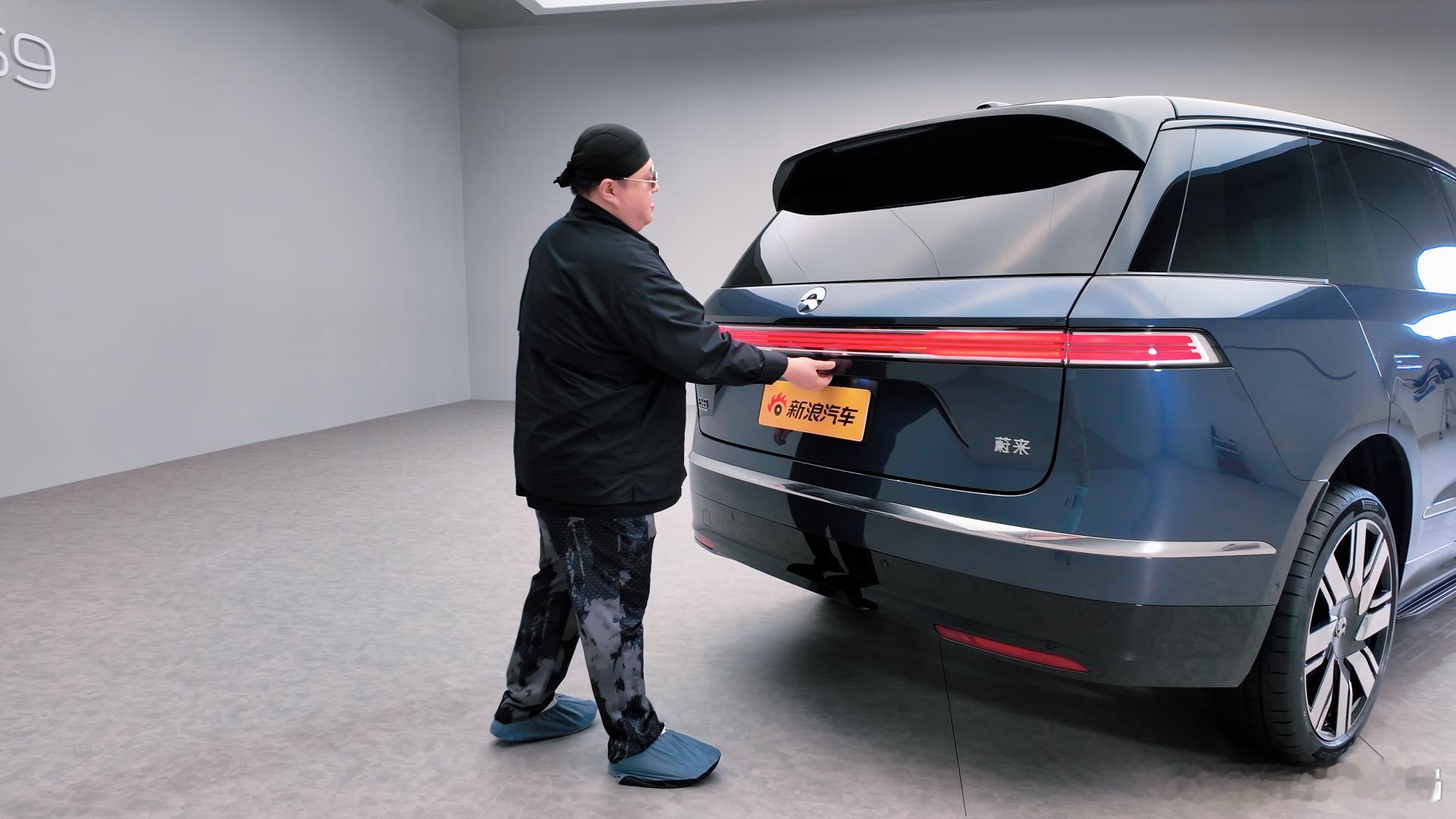 蔚来ES9提前替大家看了，说两个印象：1车真的超级超级大，体量感和空间都巨大；