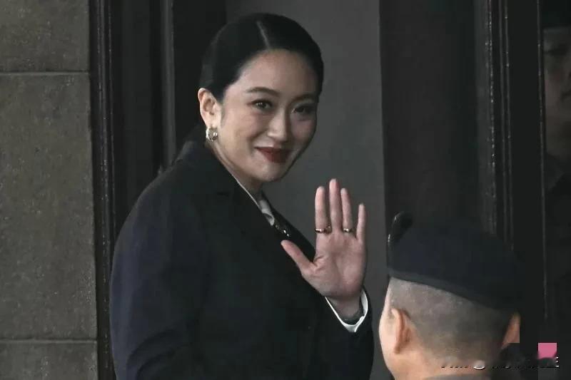 佩通坦丢了泰国总理职务军方将卷土重来?泰国宪法法院星期五（8月29日）宣