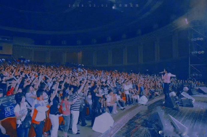 谢娜说张杰为live而生谢娜说张杰为live而生，200场演唱会藏着多少