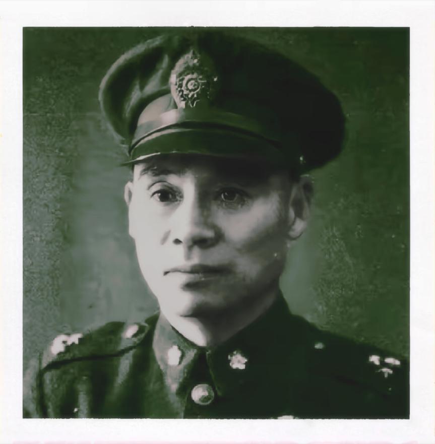 1943年，我军俘虏了一批国军，新四军战士孙长兴冲他们喊道：“谁是韩德勤？”正当