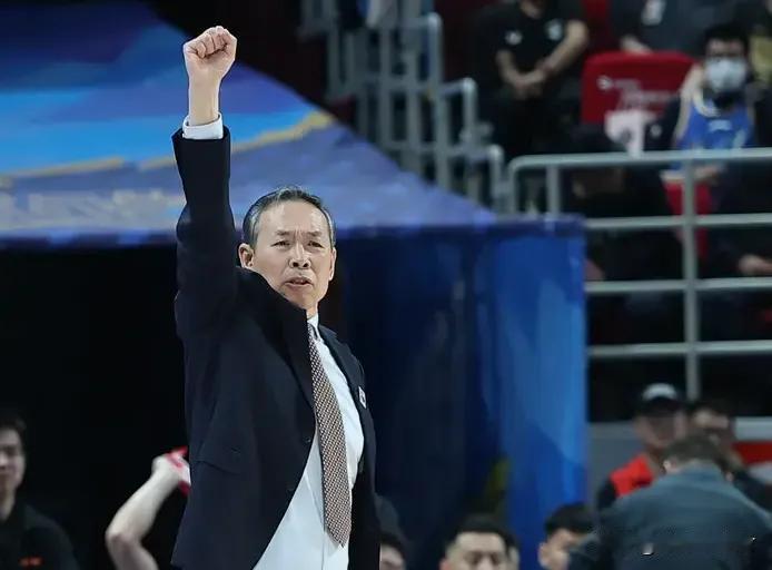 许利民点到为止！北京男篮击败青岛男篮之后，许利民在采访的时候表示不会在乎外界的