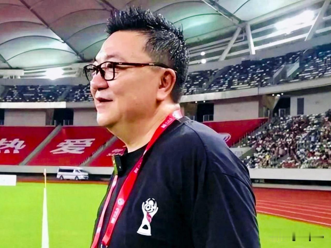 董路教练对中国足球有何贡献董路深耕民间青训，自投巨资打造足球小将，自费带少年海外