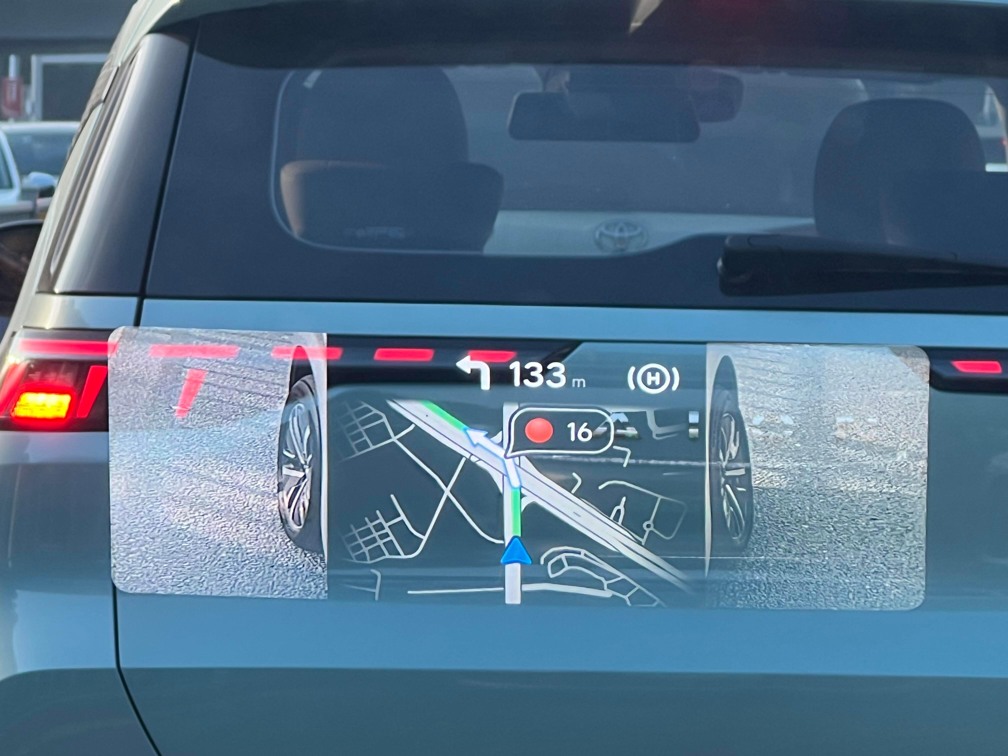 理想OTA8.2升级后的这个HUD，实际肉眼看到的画面，真的比照片清晰太多！最