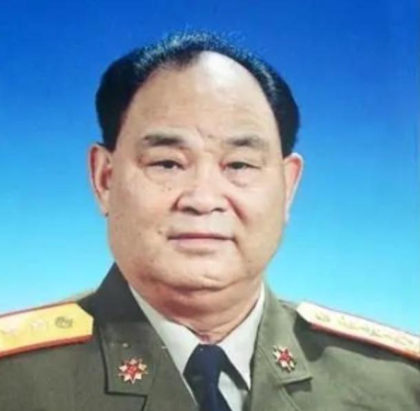 1992年3月，成都军区司令张太恒到北京开会，这时中央军委秘书长杨白冰告诉张太恒