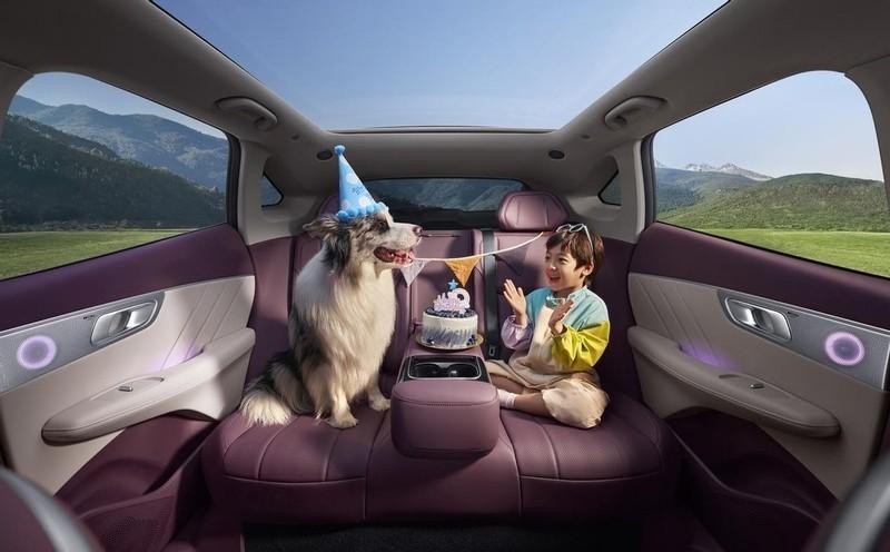 不是屏越大越智能：深蓝S07背后的座舱竞争正在改写用车逻辑。甚至到了2007年