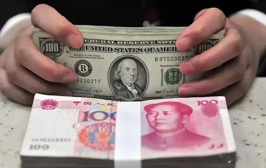 现在看来，人民币国际化和美元国际化完全不是一个逻辑。现在国家之间虽然还是以美元为