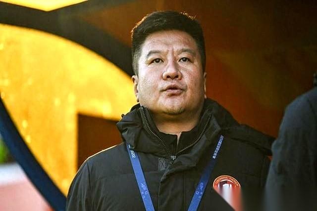 辽宁足球,活了!真的,就这三个字。提前两轮,冲超,还顺手拿了个冠军。带头大哥