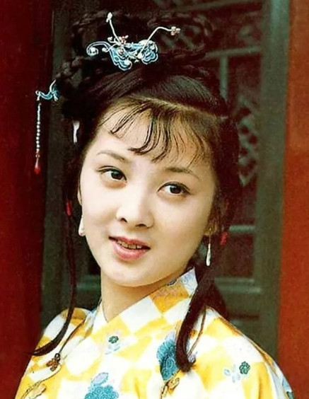 一天，《红楼梦》导演王扶林到剧组暗访，和饰演林黛玉的演员胡泽红聊天，她不知道是导