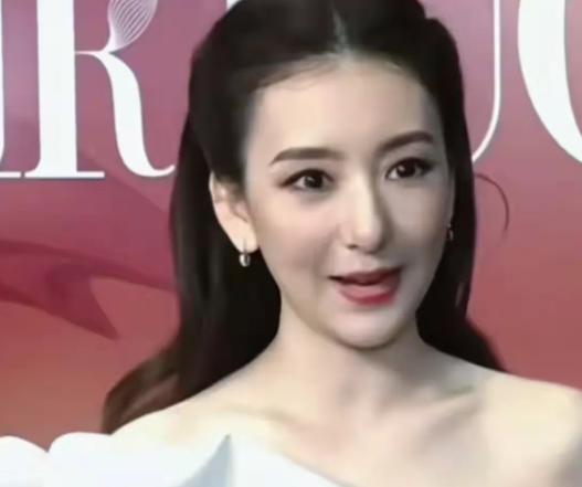 现在全网最尴尬的人，估计就是郭富城了。他怎么也没料到，方媛本想凭着时装周翻身，接