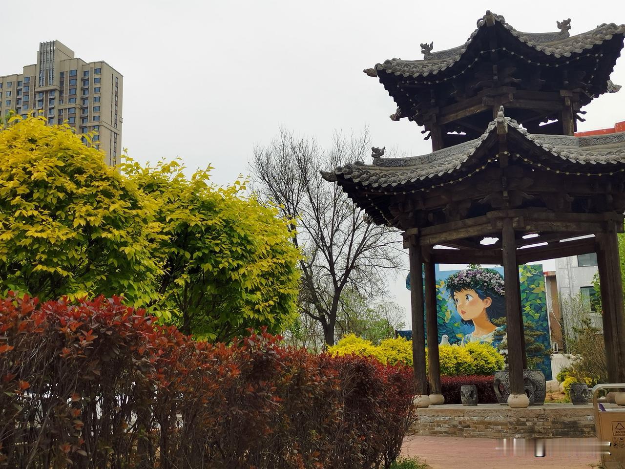 生活在这样的城市，真的倍感自豪！停车免费最值得一提。其二就是街巷各单位卫生间