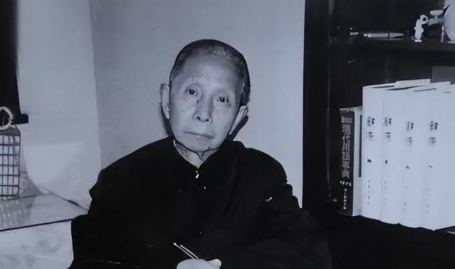 1961年，周恩来在中南海西花厅见了一个特殊的访客——蒋介石的前妻陈洁如。开口第