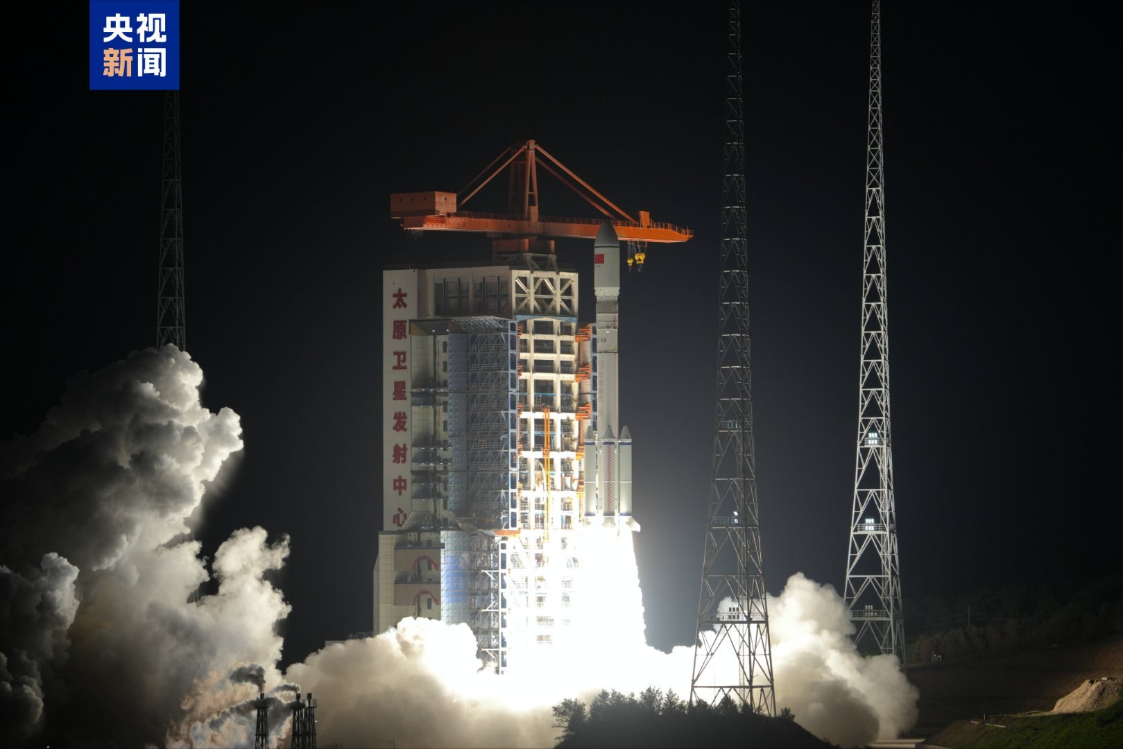 【长征六号甲火箭成功发射卫星互联网低轨04组卫星】北京时间今天凌晨04时45分，