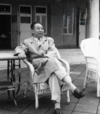 1977年，华国锋同志在大连留下了这张照片。#今日学习打卡#