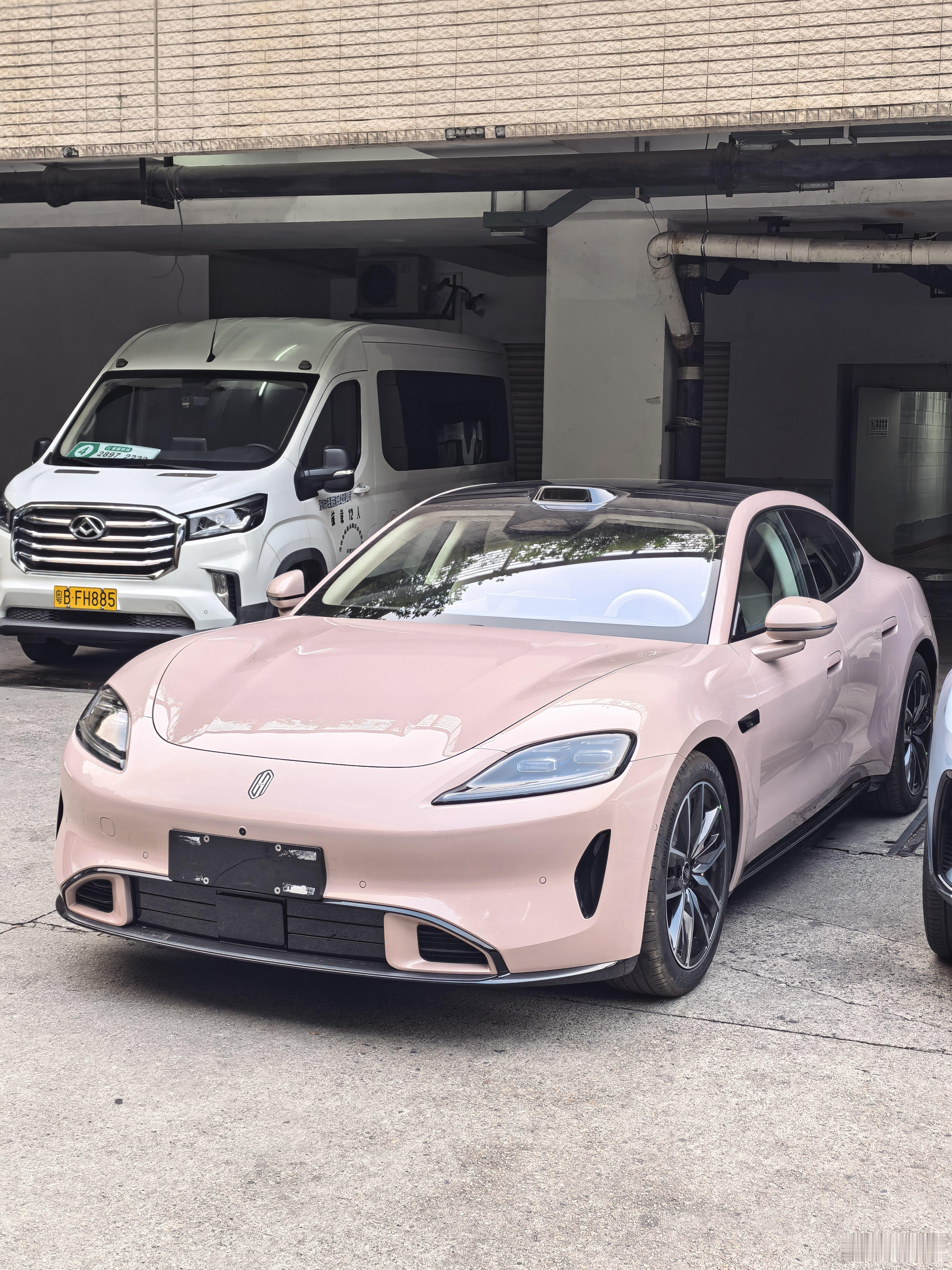 偶遇四辆尚界Z7，怎一个好看了得。