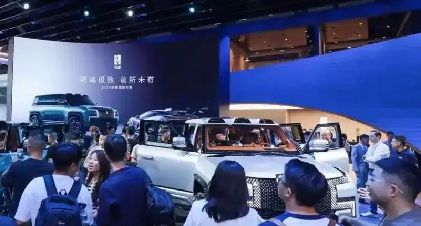 2026年成都国际车展，十大大牌集体缺席：1、保时捷没来随后缺席名单还包括劳斯莱斯、宾利、兰博基尼、