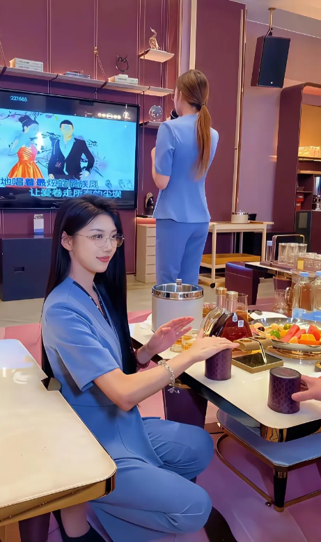 父亲混不好，女儿在这里混。父亲混好了，儿子在这里混[哭笑不得][哭笑不得][哭笑