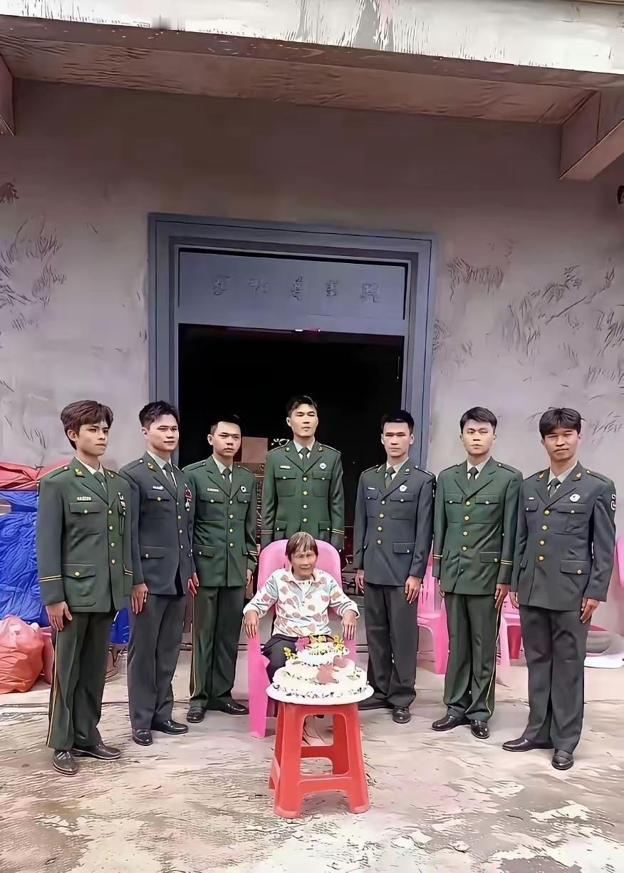 这个妈妈在农村，谁敢欺负？