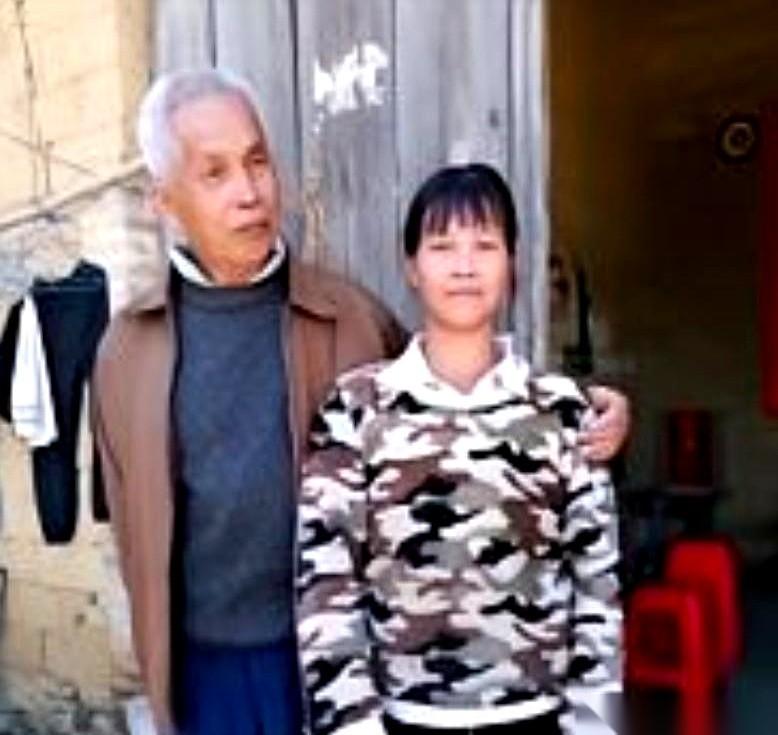 广西那个49岁娶19岁，21年生了15个娃的梁二，最硬核的不是这个。是当年计生