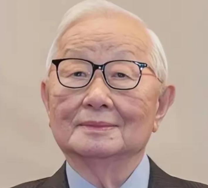 台积电创办人张忠谋，受访时再度语出惊人："我确实认为，我的国家——美国，仍是世界