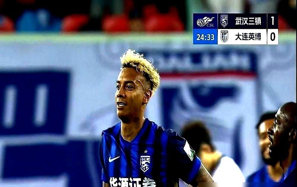 一场4比1的狂胜，新来的国脚中卫却拿了全队最低分！武汉三镇的进攻线算是彻底打
