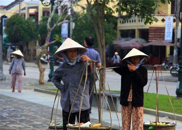 越南废除使用1800年的汉字，全民学习罗马拼音，如今造成什么影响？越南是中国南部