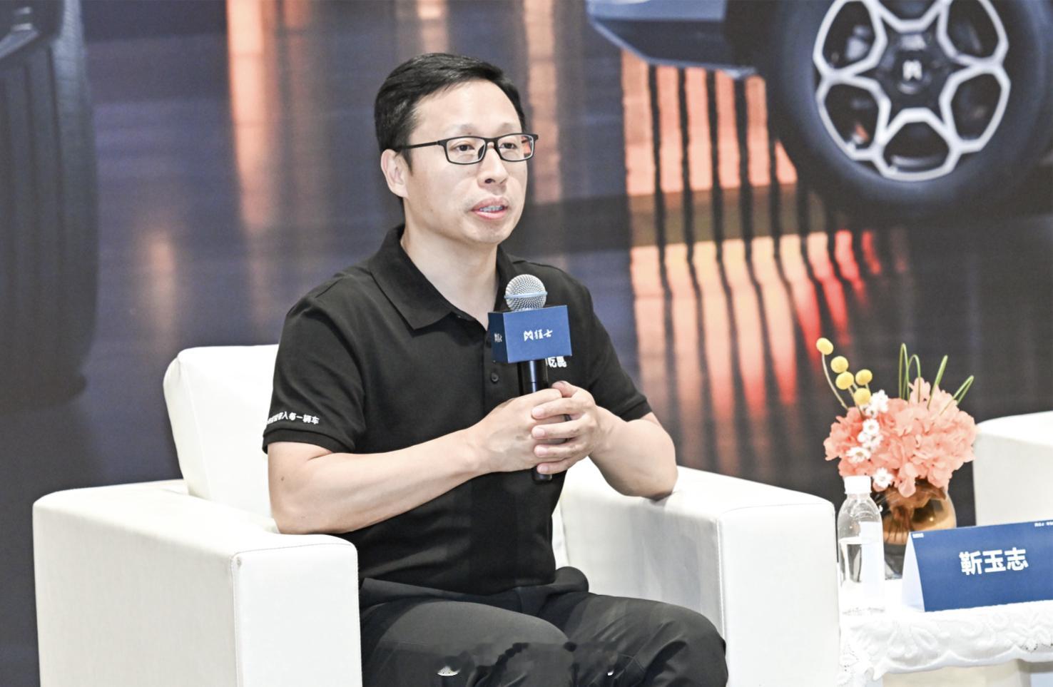 看华为智能汽车解决方案BUCEO靳玉志专访，来聊为什么越野车离不开智驾。以前大