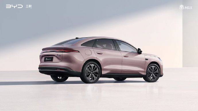 11万级真的能买到一台没有短板的B级轿车吗？秦MAX车长4866mm、轴距282