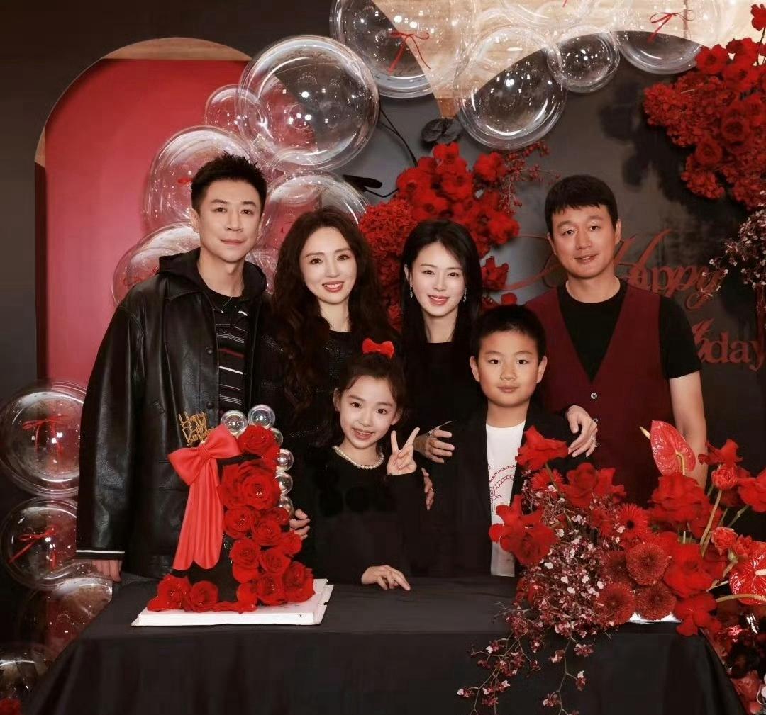 董璇坦言再婚原因，背后故事令人动容！她与张维伊最初约定只谈恋爱不结婚，