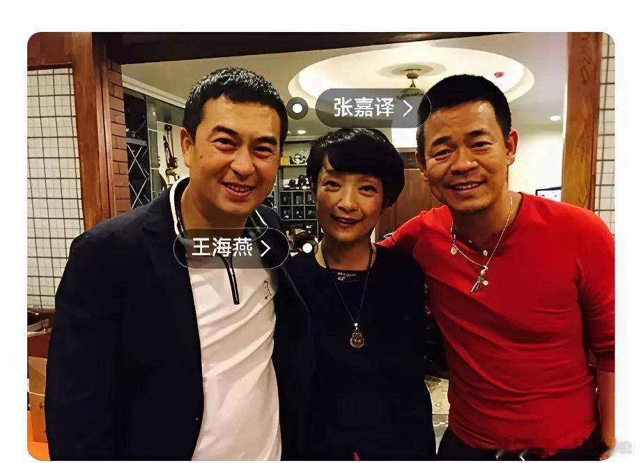 1995年，孙浩把刚拿到手的10万块《中华民谣》奖金，直接塞给了穷困潦倒的张嘉益