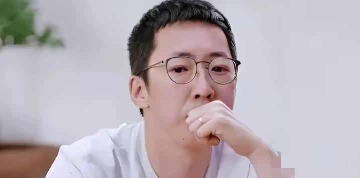 善恶有报！逼人民日报怒批、暗讽张雪峰，1300万网红终为荒唐买单全网悲痛送别张