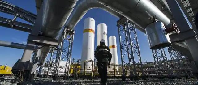 离谱！美伊开战40天，俄躺赚千亿，乌彻底被动。谁能想到，美伊打了40天，最大赢家