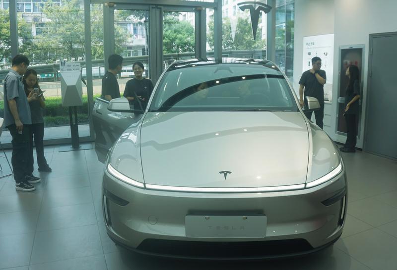 特斯拉值不值得买，得看具体车型。先说ModelY，在国产同级竞争激烈的当下，