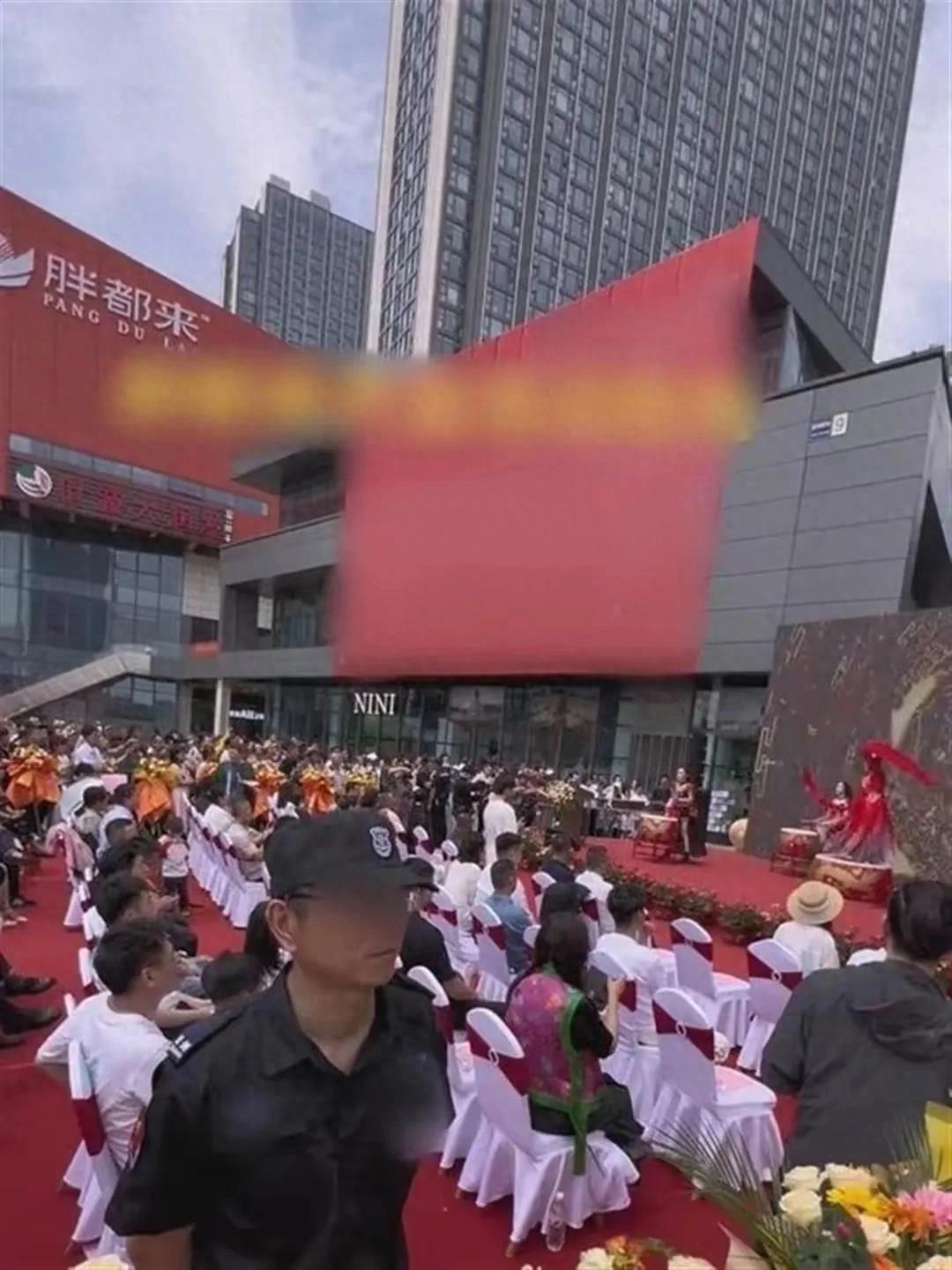 惊掉下巴！6位明星站台也救不了“山寨胖东来”？家人们，五一假期刚收尾，娱乐圈和