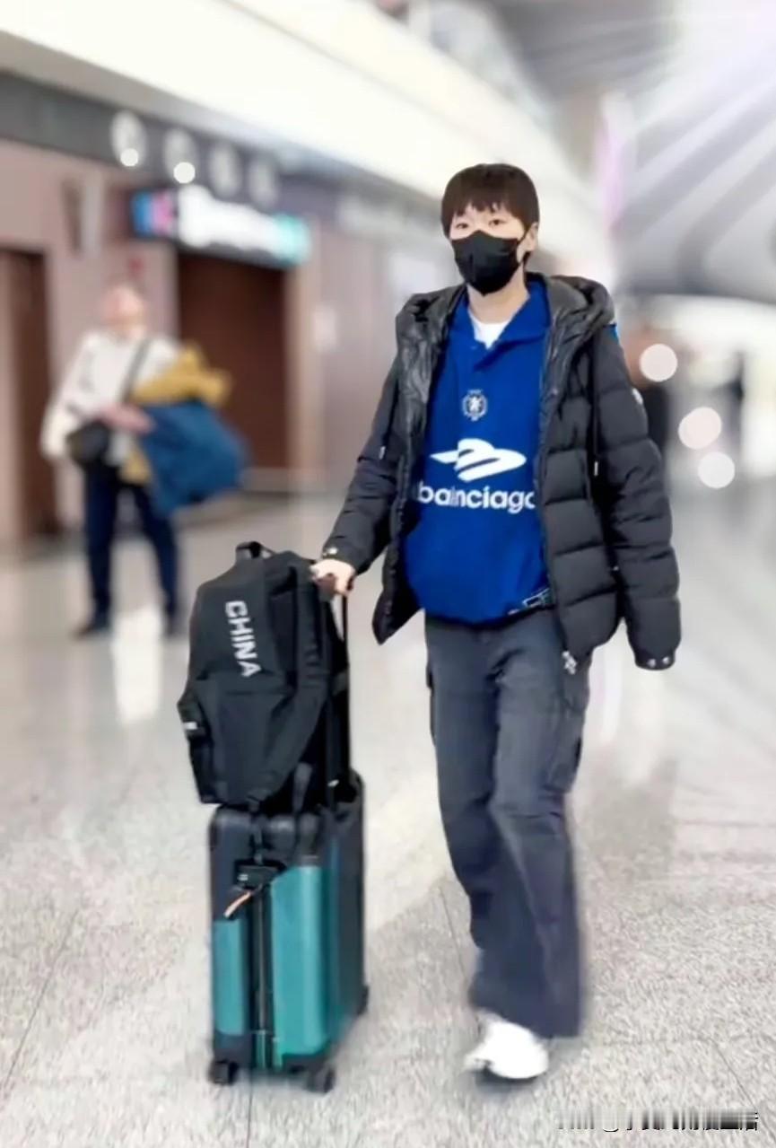 多哈冠军赛抽签在即，刚才到各个直播间逛了一圈，发现直播间的人都少得可怜。以前动辄