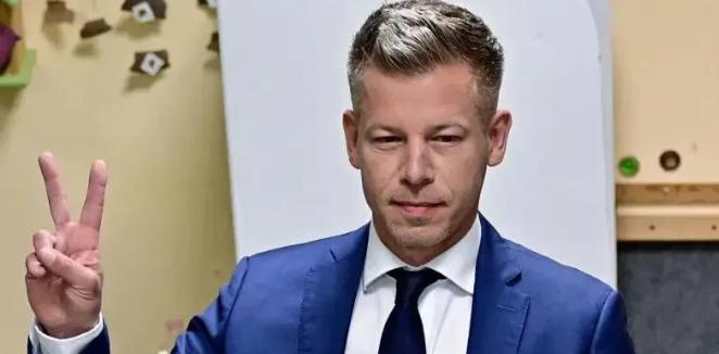 匈牙利新总理：我们不能自毁长城即将成为匈牙利新总理的彼得·马吉亚尔表示，一旦