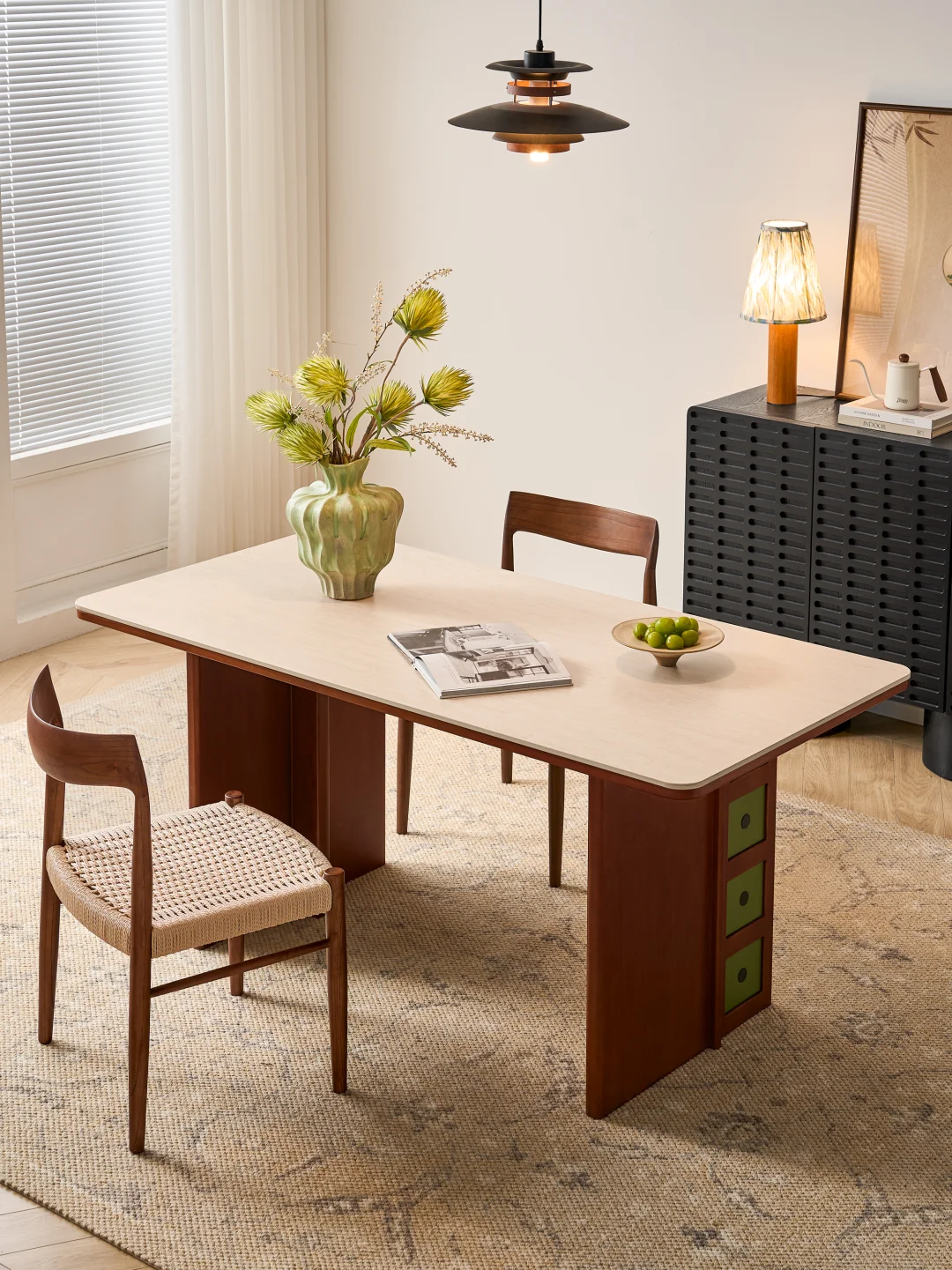 既是餐桌，也是办公桌，还是娱乐桌🥰