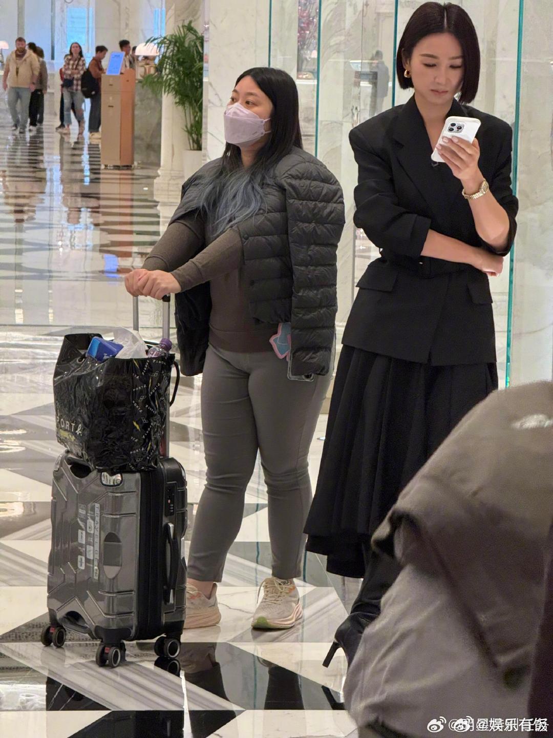 澳门偶遇高海宁澳门商场偶遇高海宁网友在澳门商场偶遇演员，好有气质啊，气场太强