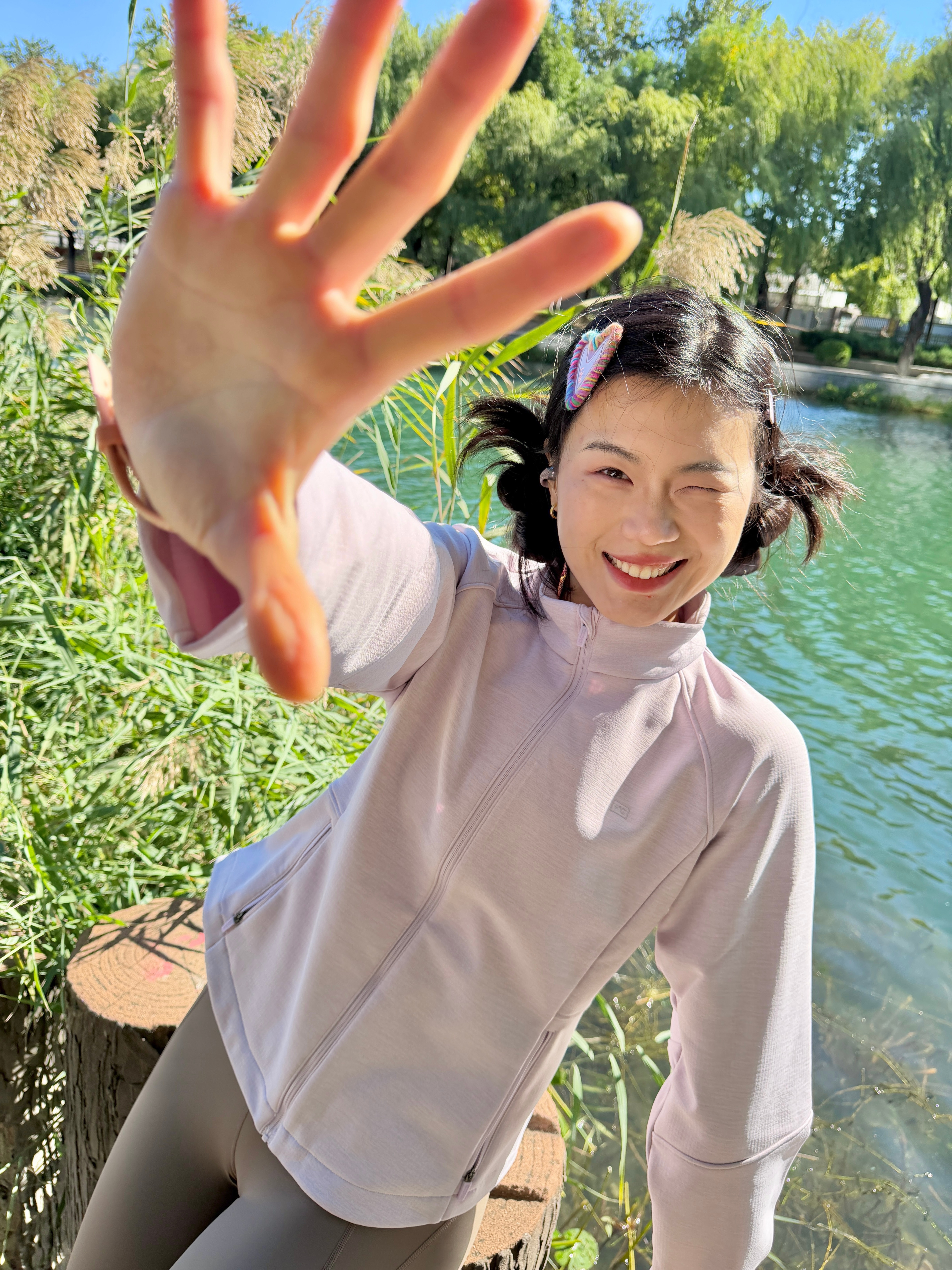 谁说保暖和显身形只能二选一？我们肌肉女狠狠练出的好身材就是要美美大方展示💪好喜