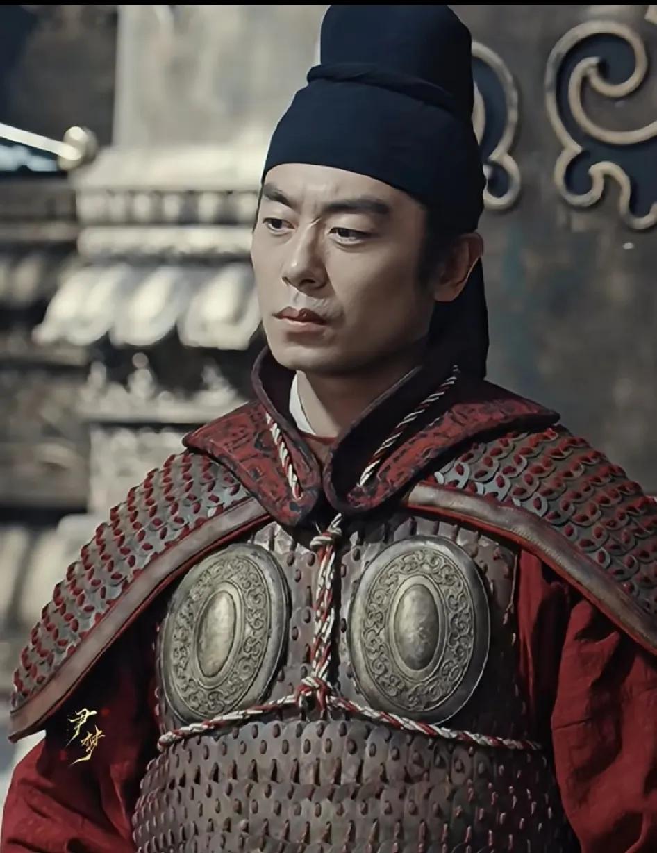 朱亚文原来英年早婚了。他老婆是女星沈佳妮，这才是男人先成家，再立业的榜样啊。