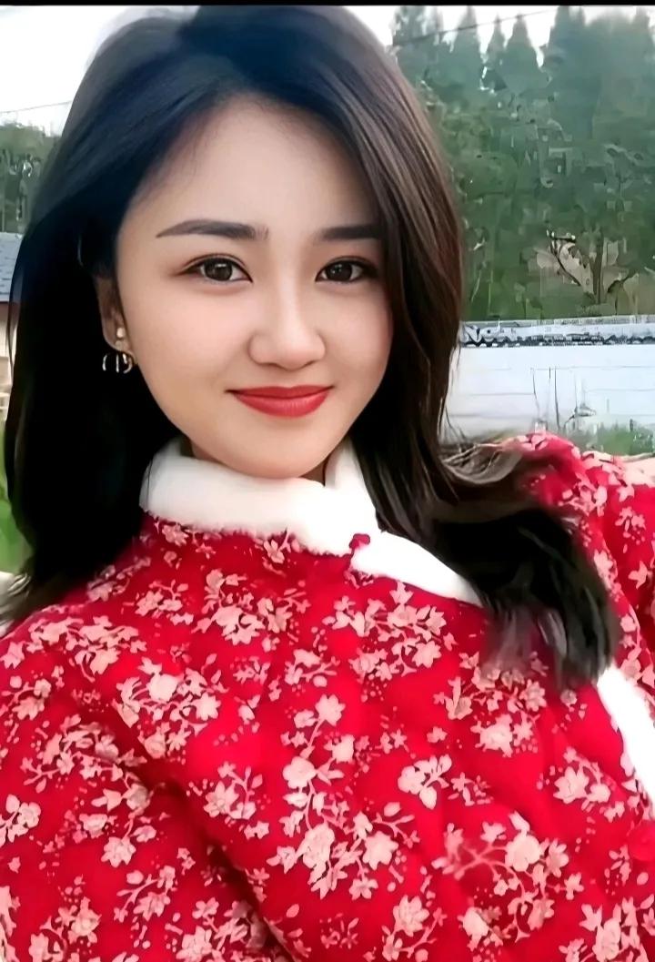 情为何物我来答，无需百度去祥查，只要朋友点个赞，……请友续句……？[烟花